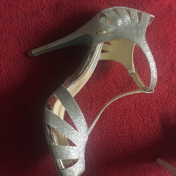 Betsy Johnson heels - Picture 5 of 8